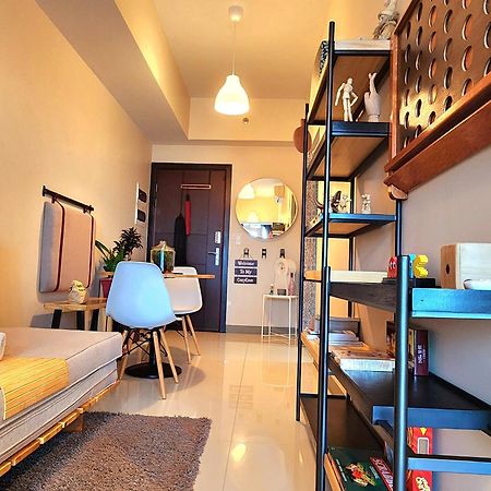 Spacious 7U Homey Unit Steps Away From Uptown Mall And Mitsukoshi Mall Free Parking With Washer Манила Экстерьер фото