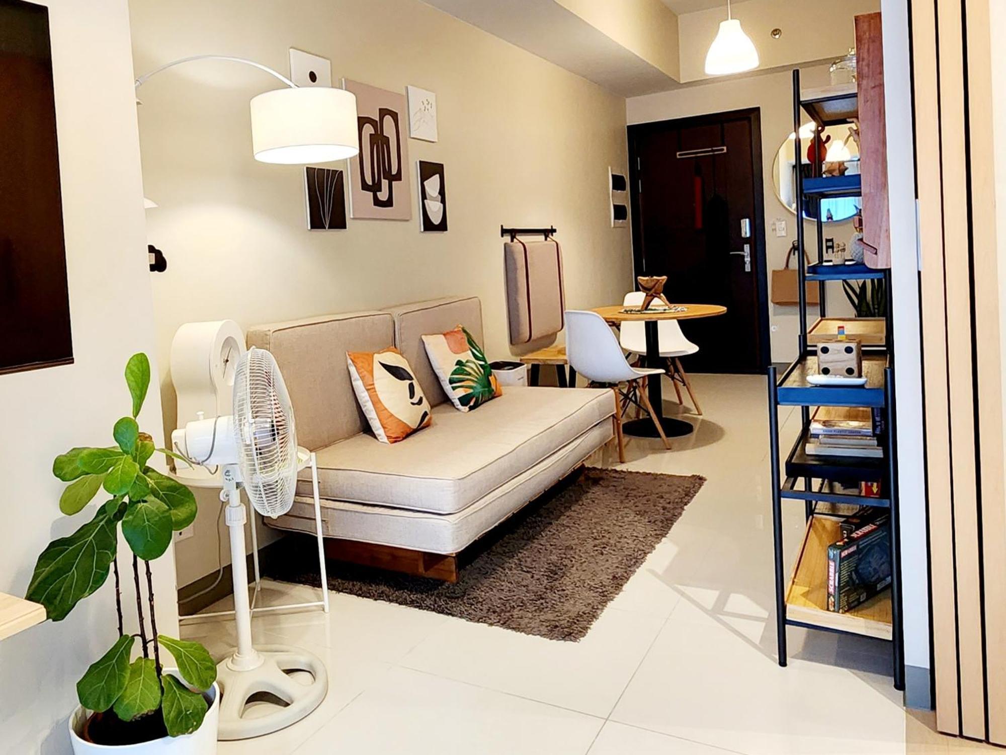 Spacious 7U Homey Unit Steps Away From Uptown Mall And Mitsukoshi Mall Free Parking With Washer Манила Экстерьер фото
